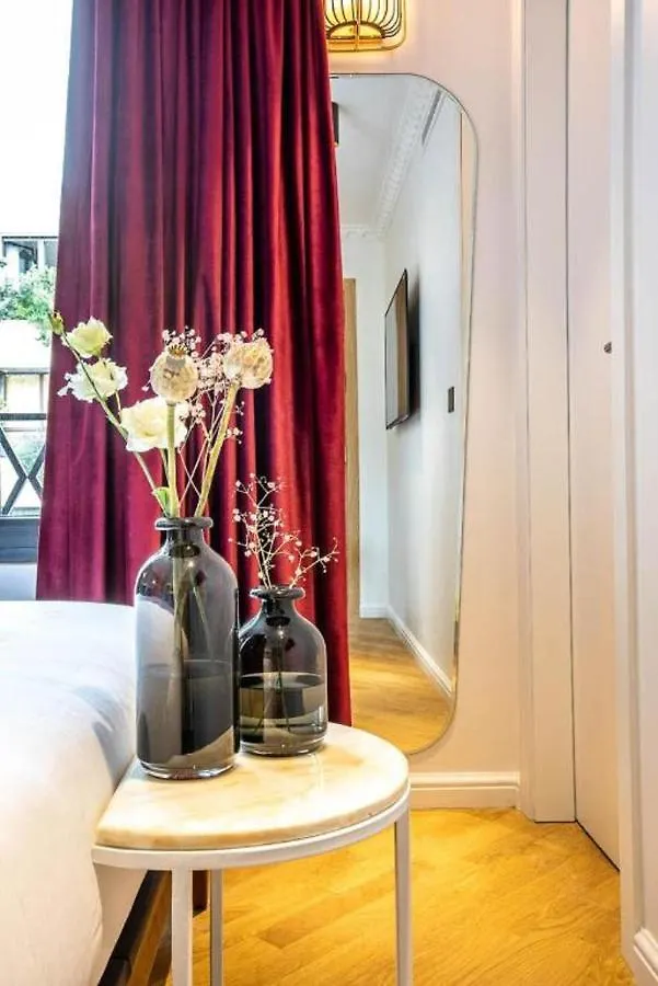 Rose Bourbon Hotel