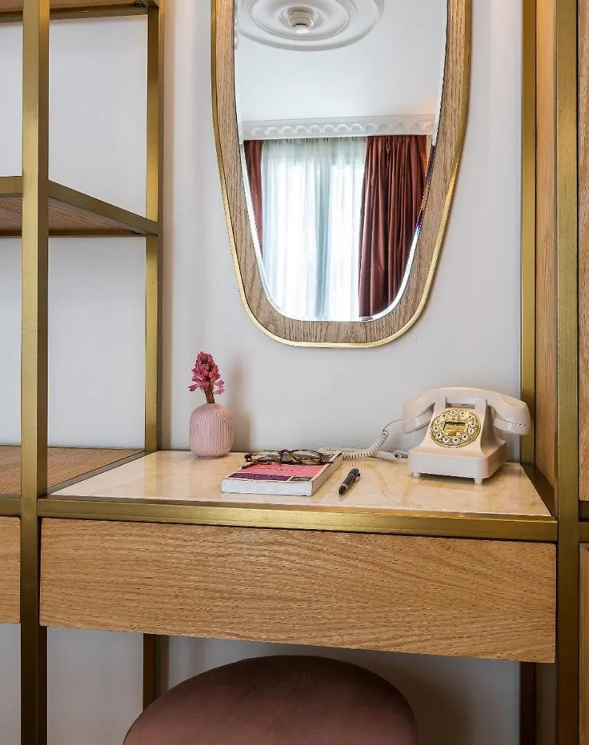 Rose Bourbon Hotel 3*